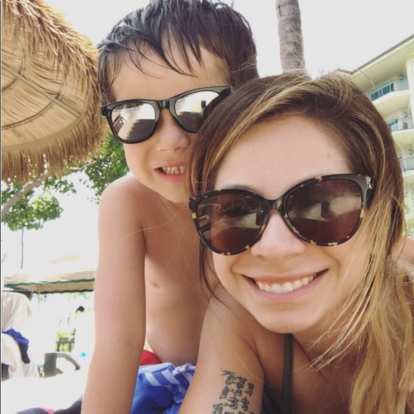 Meet your Posher, Alexa - Picture 2 of 3